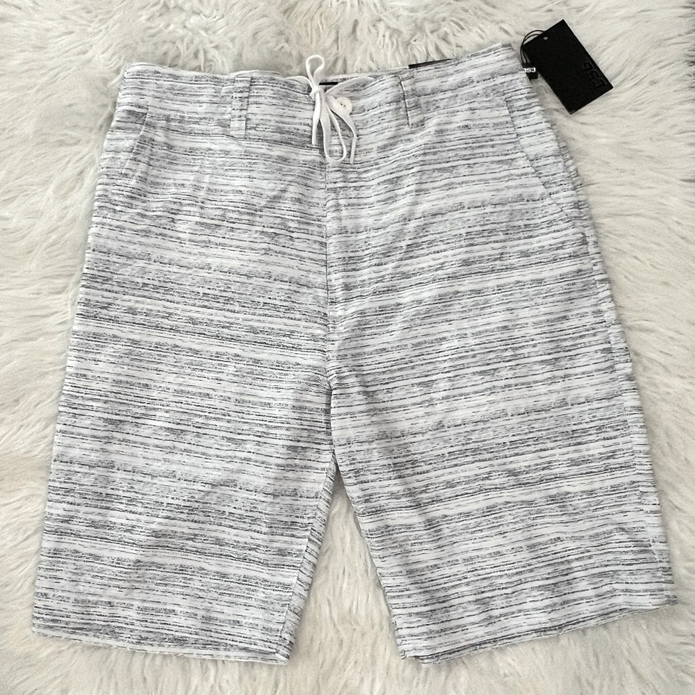 NWT Men’s Hybrid Shorts